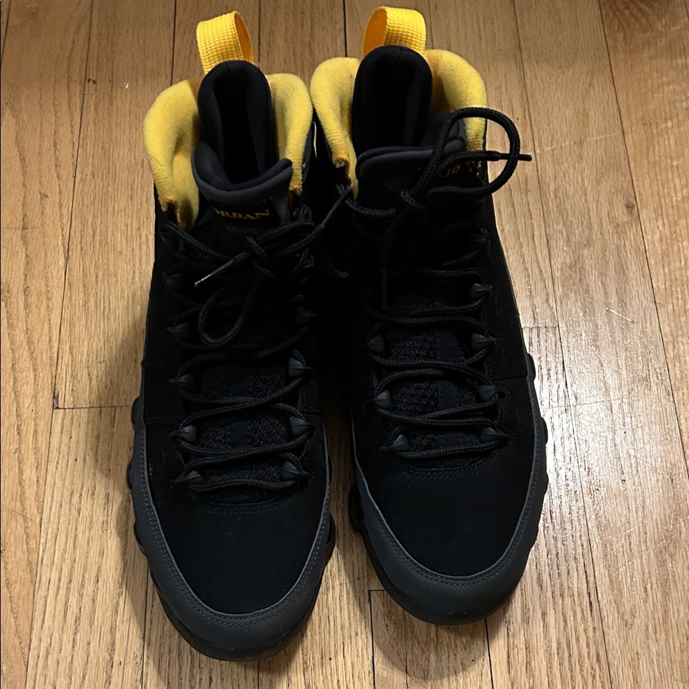 Jordan Men's RETRO 9’s Sneaker